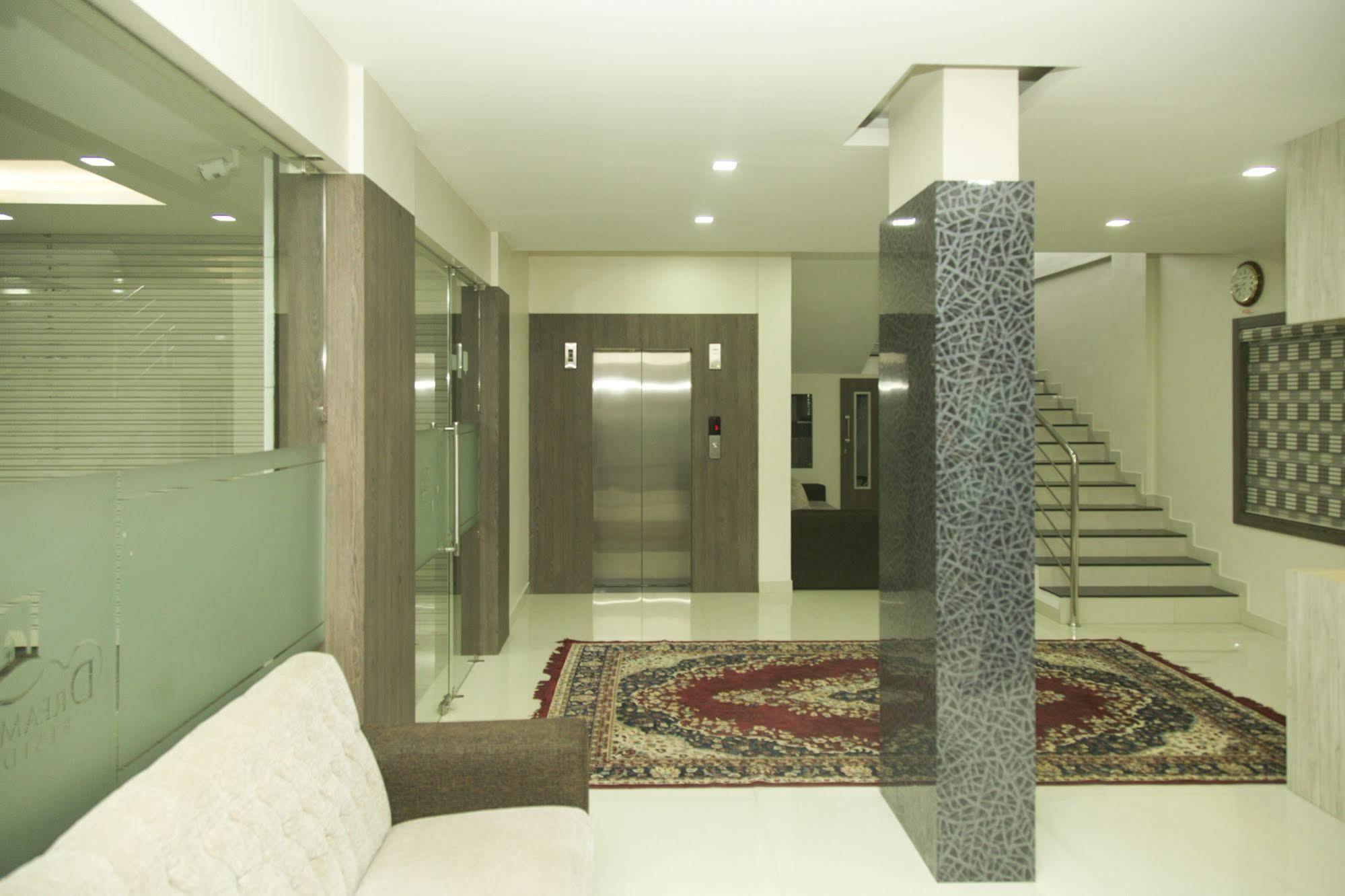 Dream Land Residency Hotel Mananthavady Ngoại thất bức ảnh